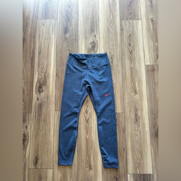 Nike women’s dri fit 7/8 printed campus tight legging size medium - Picture 3 of 6